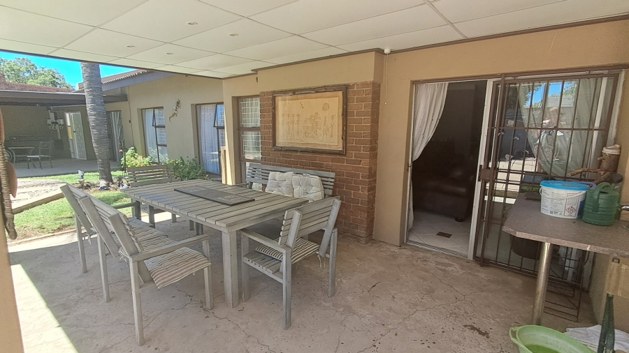 3 Bedroom Property for Sale in Pellissier Free State